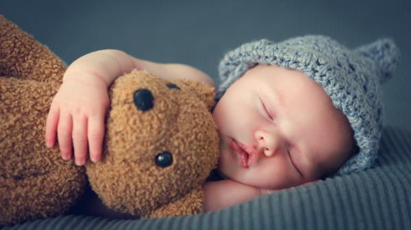 Çocuklar uykuda neden horlar? Horlamak ne zaman tehlikelidir?
